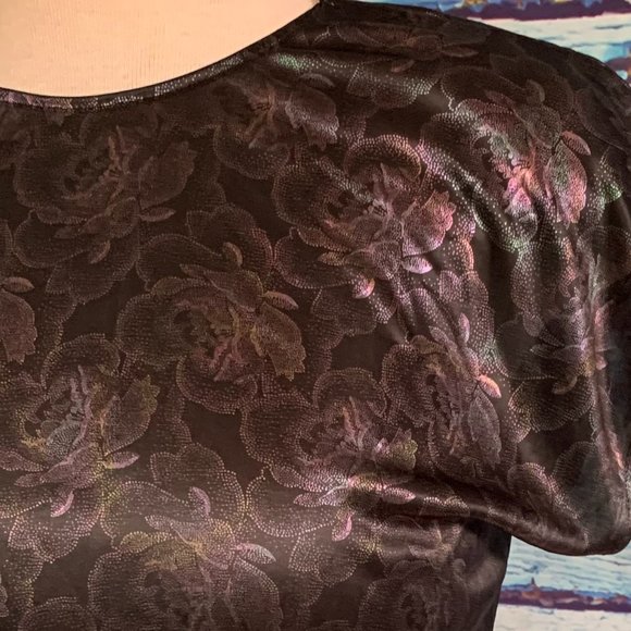 Vintage Ace of Hearts Floral Short Sleeved Shiny Blouse - Picture 4 of 8